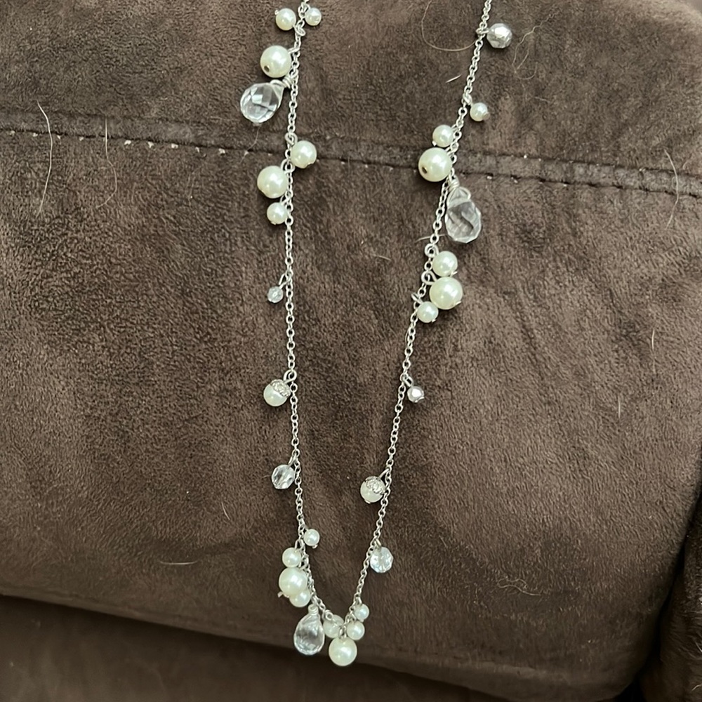 Sassy pearl and crystal 18” necklace